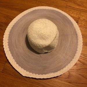 White Nine West Sun Hat